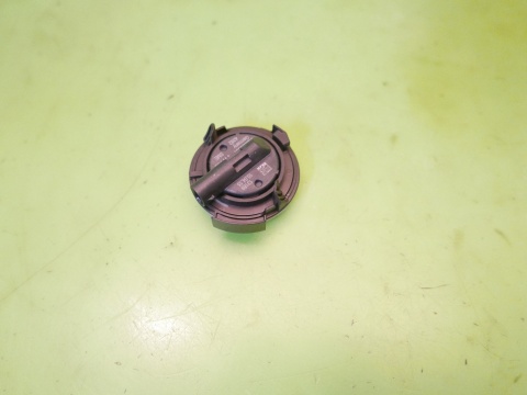 Czujnik uderzeniowy prawy przód 5Q0959354 VW GOLF VII 2.0 TDI 12-16