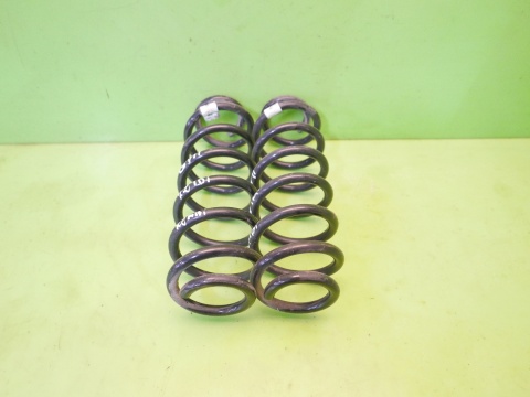 Sprężyny tył tylne 5Q0511115GJ VW GOLF VII 2.0 TDI KOMBI 12-16