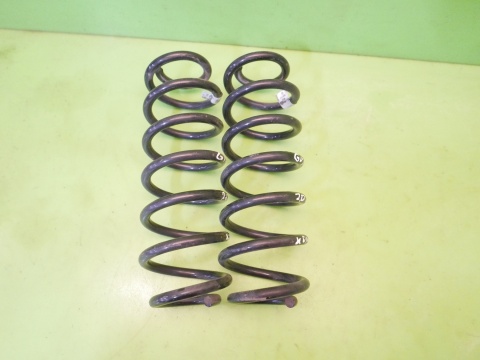 Sprężyny tył tylne 5Q0511115GJ VW GOLF VII 2.0 TDI KOMBI 12-16