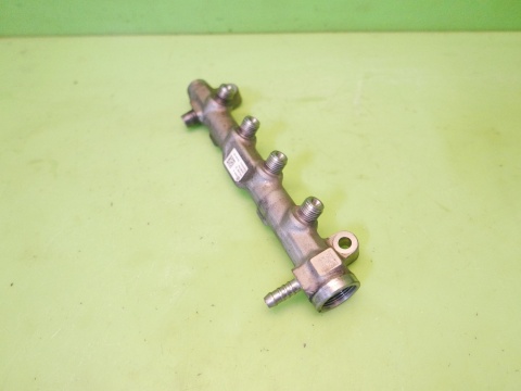 Listwa wtryskowa 04L089D VW GOLF VII 2.0 TDI CRLB 12-16