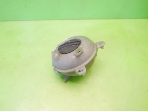 Zbiorniczek wyrównawczy płynu chłodniczego 5Q0121407G VW GOLF VII 2.0 TDI