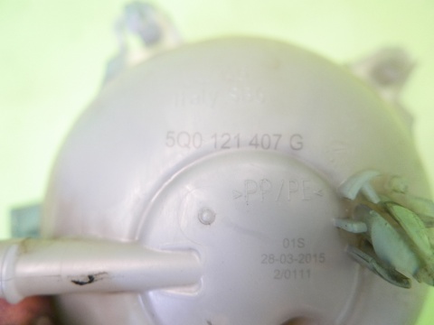 Zbiorniczek wyrównawczy płynu chłodniczego 5Q0121407G VW GOLF VII 2.0 TDI