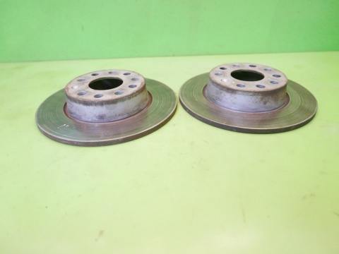 Tarcze hamulcowe tył tylne 270mm VW GOLF VII 2.0 TDI KOMBI 12-16