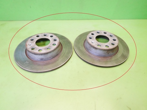 Tarcze hamulcowe tył tylne 270mm VW GOLF VII 2.0 TDI KOMBI 12-16