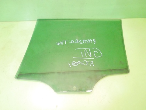 Szyba drzwiowa prawa tył duża ciemna 5G9845026A VW GOLF VII 5D KOMBI 12-16