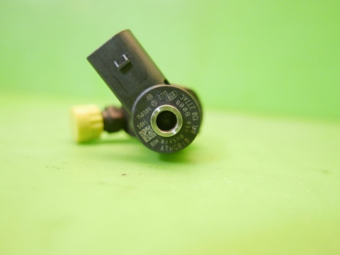 Wtrysk wtryskiwacz 04L130277AC 0445110469 VW GOLF VII 2.0 TDI CRLB 12-16