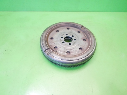 Koło dwumasowe dsg ZSB 03L105266DE VW GOLF VII 2.0 TDI 12-16