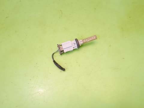 Czujnik temperatury nawiewu prawy 1K0907543E VW GOLF VII 2.0 TDI 12-16