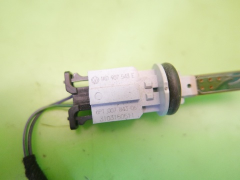 Czujnik temperatury nawiewu prawy 1K0907543E VW GOLF VII 2.0 TDI 12-16