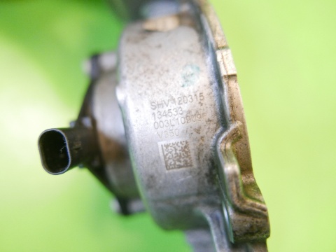 Obudowa wariatora czujnik zawór faz rozrządu 04L906423 VW GOLF VII 2.0 TDI