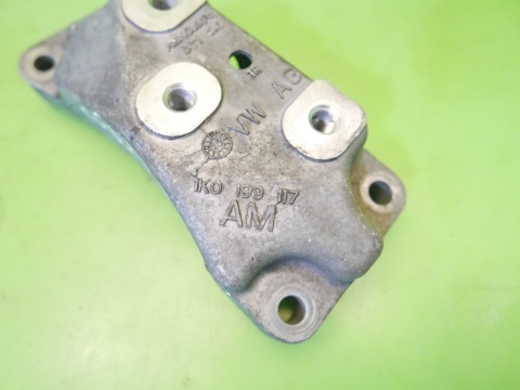 Łapa skrzyni automat 1K0199117AM VW GOLF VII 2.0 TDI 12-16