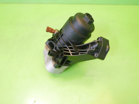 Podstawa obudowa flitra oleju chłodniczka 03N115389A VW GOLF VII 2.0 TDI