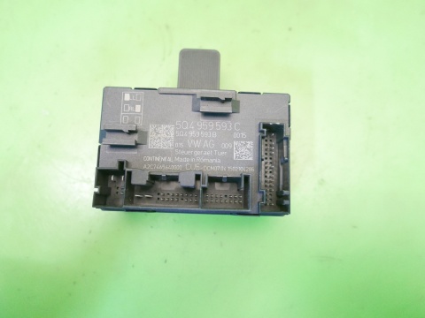 Moduł sterownik drzwi lewy przód 5Q4959593C VW GOLF VII 2.0 TDI KOMBI 12-16