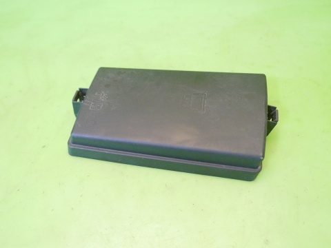 Osłona klapka skrzynki bezpieczników 5Q0937132A VW GOLF VII 2.0 TDI 12-16