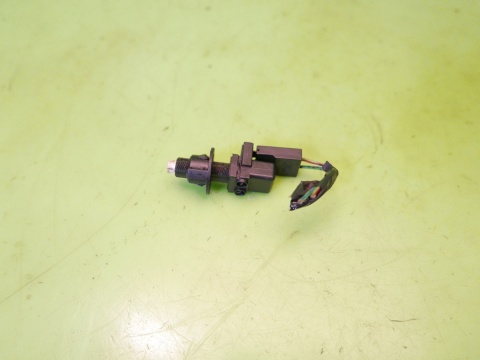 Czujnik pedału hamulca świateł stop 82GB13480AA FORD TRANSIT MK6 2.4 TDDI