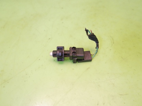 Czujnik pedału hamulca świateł stop 82GB13480AA FORD TRANSIT MK6 2.4 TDDI