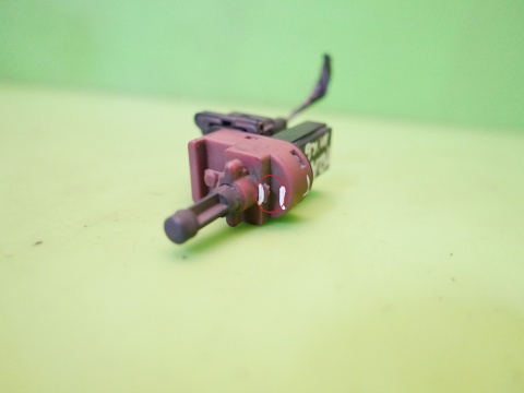 Czujnik pedału sprzęgła 2S6T7C534AA FORD TRANSIT MK6 2.4 TDDI 00-06