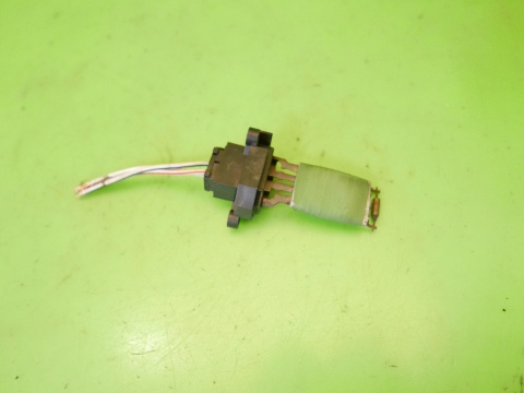 Opornik rezystor wentylatora nawiewu 3C1H18B647AA TRANSIT MK6 2.4 TDDI 00-06