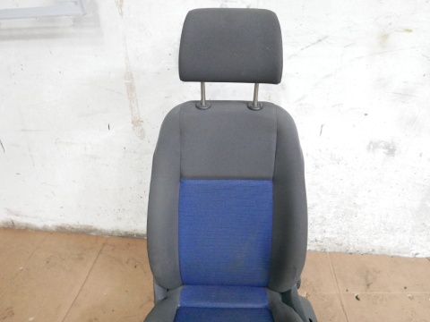 Fotel lewy kierowcy przód VW GOLF V 1K HB 5D 03-09