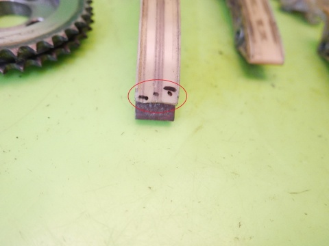 Rozrząd łańcuch koło ślizgi FORD TRANSIT MK6 2.4 TDDI D2FB 00-06