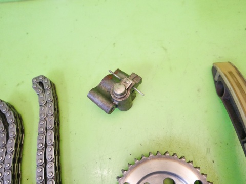 Rozrząd łańcuch koło ślizgi FORD TRANSIT MK6 2.4 TDDI D2FB 00-06