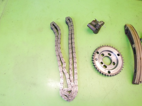 Rozrząd łańcuch koło ślizgi FORD TRANSIT MK6 2.4 TDDI D2FB 00-06