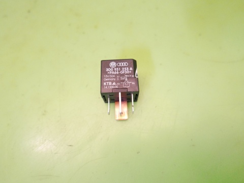 Przekaźnik 433 3D0951253A VW GOLF V 1K 1.4 16V 03-09