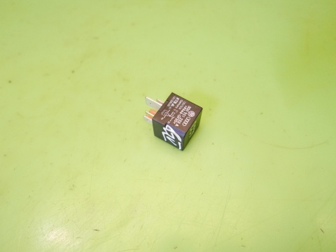 Przekaźnik 433 3D0951253A VW GOLF V 1K 1.4 16V 03-09