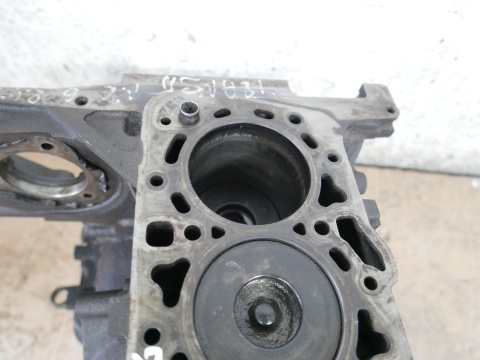 Blok wał tłoki korbowody FORD TRANSIT MK6 2.4 TDDI D2FB 00-06