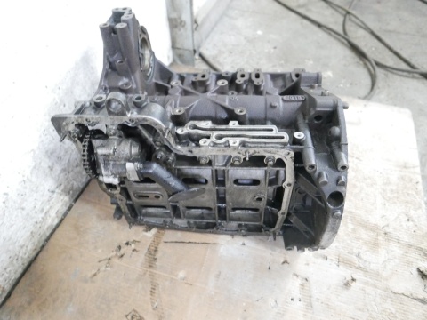 Blok wał tłoki korbowody FORD TRANSIT MK6 2.4 TDDI D2FB 00-06