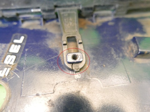 Klapka wlewu paliwa KL FORD TRANSIT MK6 DOKA PICKUP 00-06