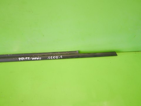 LISTWA ZGARNIAJĄCA PRAWA PRZÓD OPEL MERIVA A I 03-