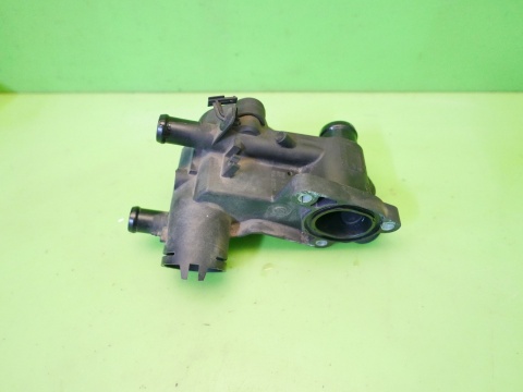 Obudowa króciec termostatu 032121111BM VW GOLF V 1K 1.4 16V 03-09