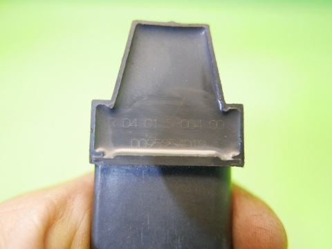 Cewka zapłonowa U5002 NGK R0401S00400 VW GOLF V 1K 1.4 16V 03-09