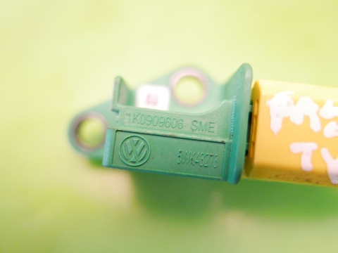 Czujnik uderzeniowy prawy tył 1K0909606 5WK43273 VW GOLF V 1K 1.4 16V 03-09