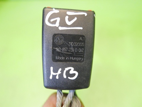 Zapięcie zatrzask pasa lewy środek tył 1K0857739F VW GOLF V 5D HB 03-09