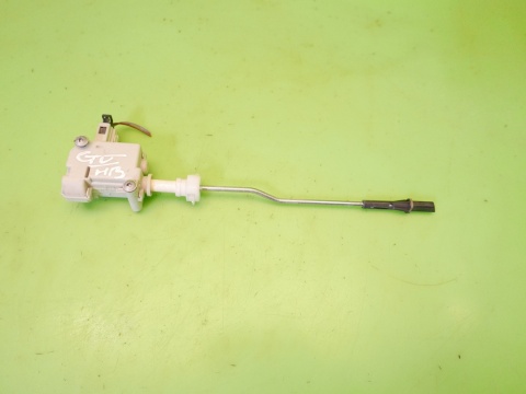 Siłownik zamka klapki wlewu paliwa 1K6810773 VW GOLF V HB 03-09