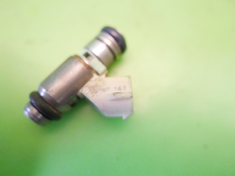 Wtrysk wtryskiwacz IWP163 036036AC VW GOLF V 1K 1.4 16V 03-09