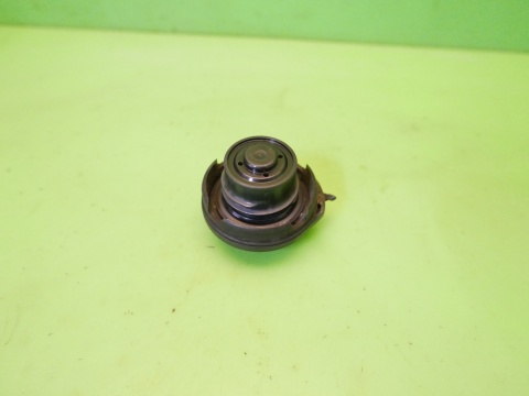 Korek wlewu paliwa 1J0201553Q benzyna VW GOLF V 1K 1.4 16V 03-09