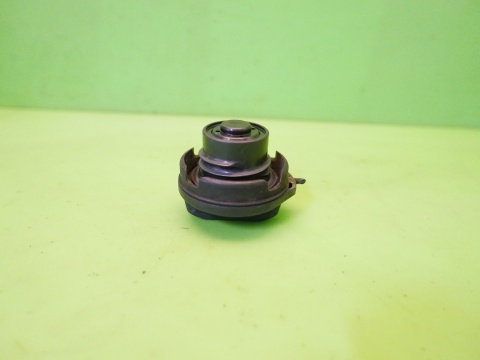 Korek wlewu paliwa 1J0201553Q benzyna VW GOLF V 1K 1.4 16V 03-09