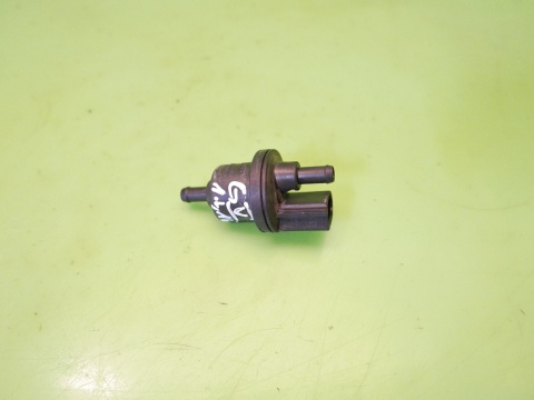 Zawór odpowietrznik oparów paliwa 6QE906517 VW GOLF V 1.4 16V 03-09
