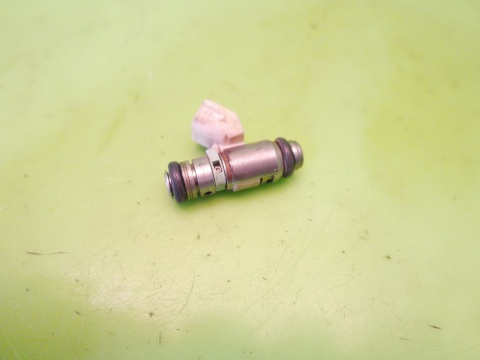 Wtrysk wtryskiwacz IWP163 036036AC VW GOLF V 1K 1.4 16V 03-09