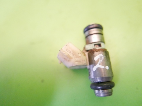 Wtrysk wtryskiwacz IWP163 036036AC VW GOLF V 1K 1.4 16V 03-09