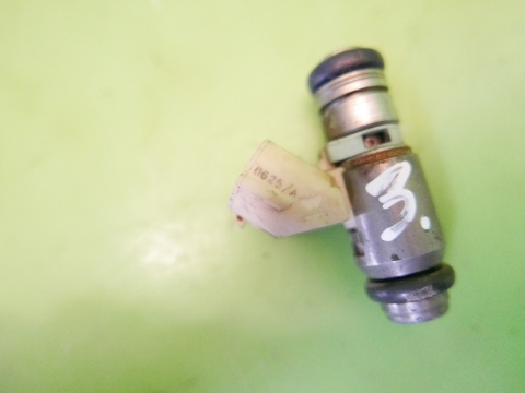 Wtrysk wtryskiwacz IWP163 036036AC VW GOLF V 1K 1.4 16V 03-09