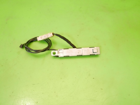 Wzmacniacz antenowy prawy 1K6035577H 7617310002 VW GOLF V 1K HB 5D 03-09