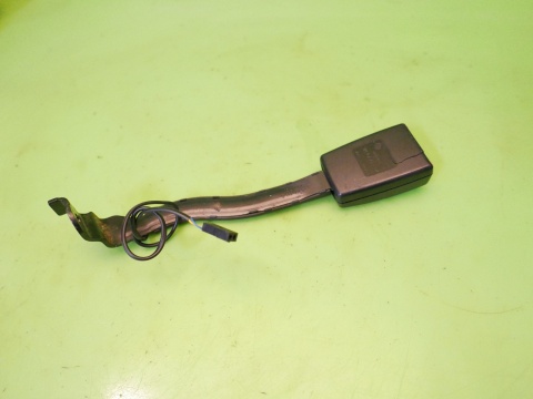 Zapięcie zatrzask pasa prawy przód 1K4857756F VW GOLF V 5D 03-09