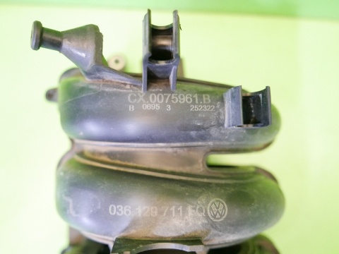 Kolektor ssący dolotowy 036129711FQ VW GOLF V 1K 1.4 16V 03-09