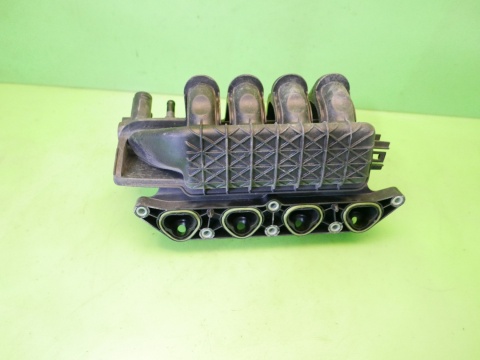 Kolektor ssący dolotowy 036129711FQ VW GOLF V 1K 1.4 16V 03-09