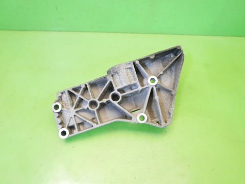 Łapa alternatora 036260885 VW GOLF V 1K 1.4 16V HB 03-09