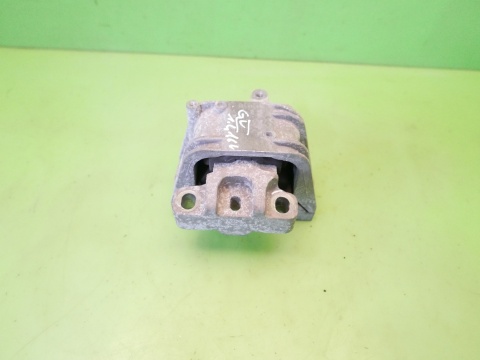 Łapa poduszka silnika 1K0199262J VW GOLF V 1.4 16V HB 03-09